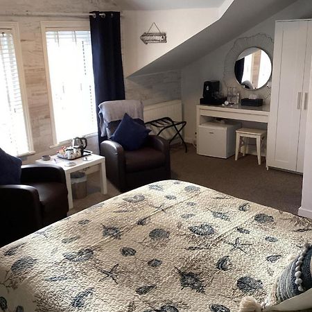 Bed and Breakfast By The Seaside Blackpool Exterior foto